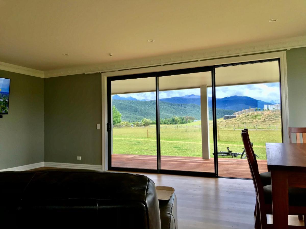 Kepler Oaks Chalet Te Anau Extérieur photo