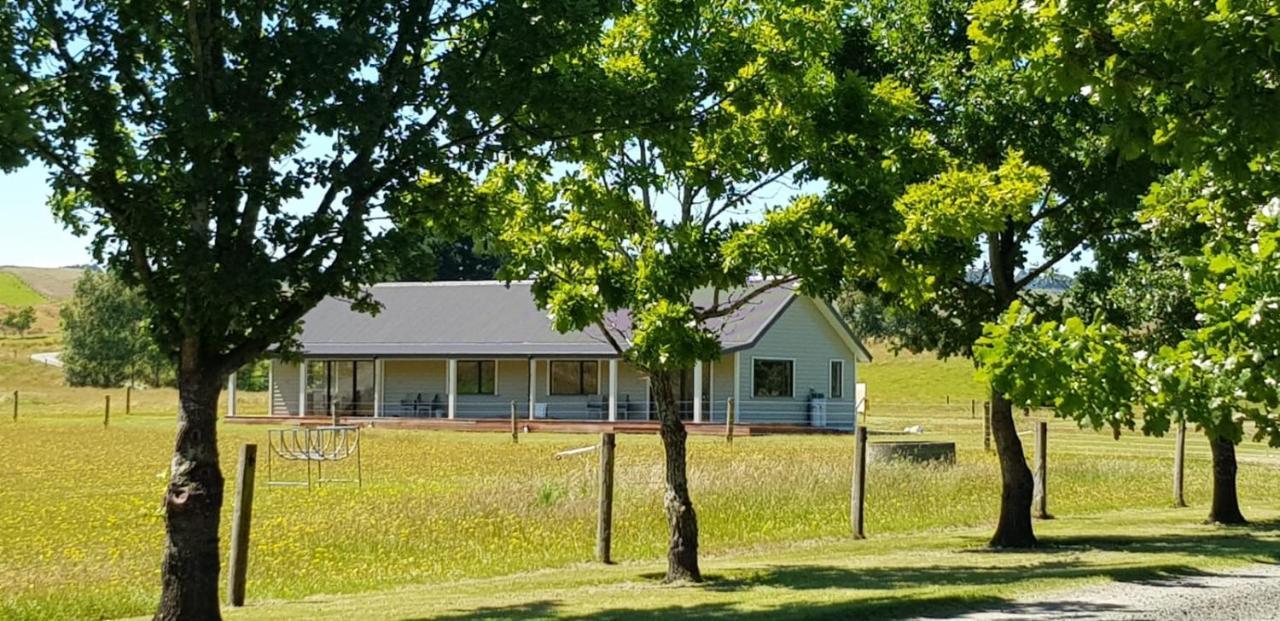Kepler Oaks Chalet Te Anau Extérieur photo