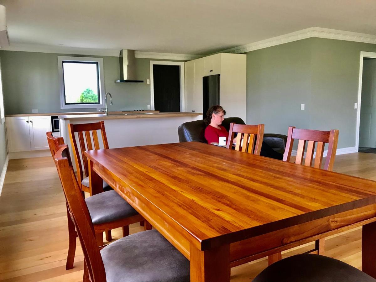 Kepler Oaks Chalet Te Anau Extérieur photo