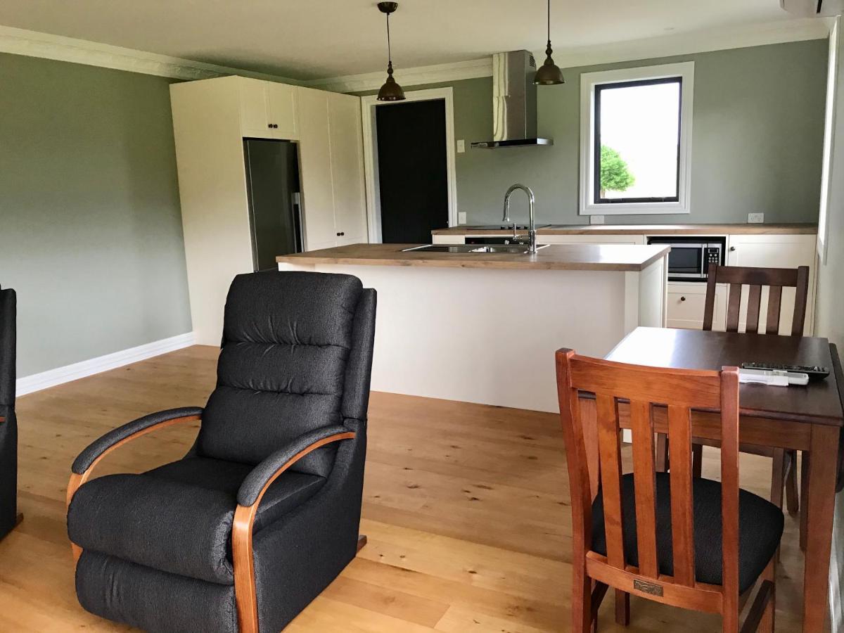 Kepler Oaks Chalet Te Anau Extérieur photo