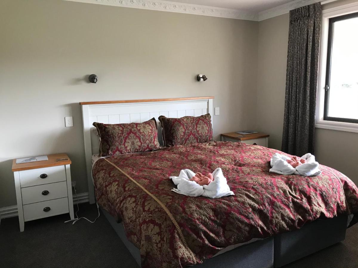 Kepler Oaks Chalet Te Anau Extérieur photo