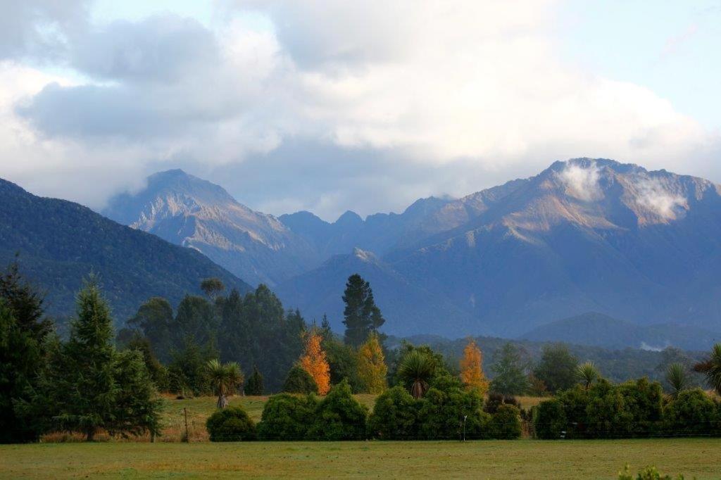 Kepler Oaks Chalet Te Anau Extérieur photo