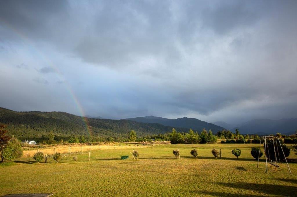 Kepler Oaks Chalet Te Anau Extérieur photo