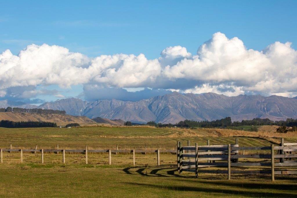 Kepler Oaks Chalet Te Anau Extérieur photo